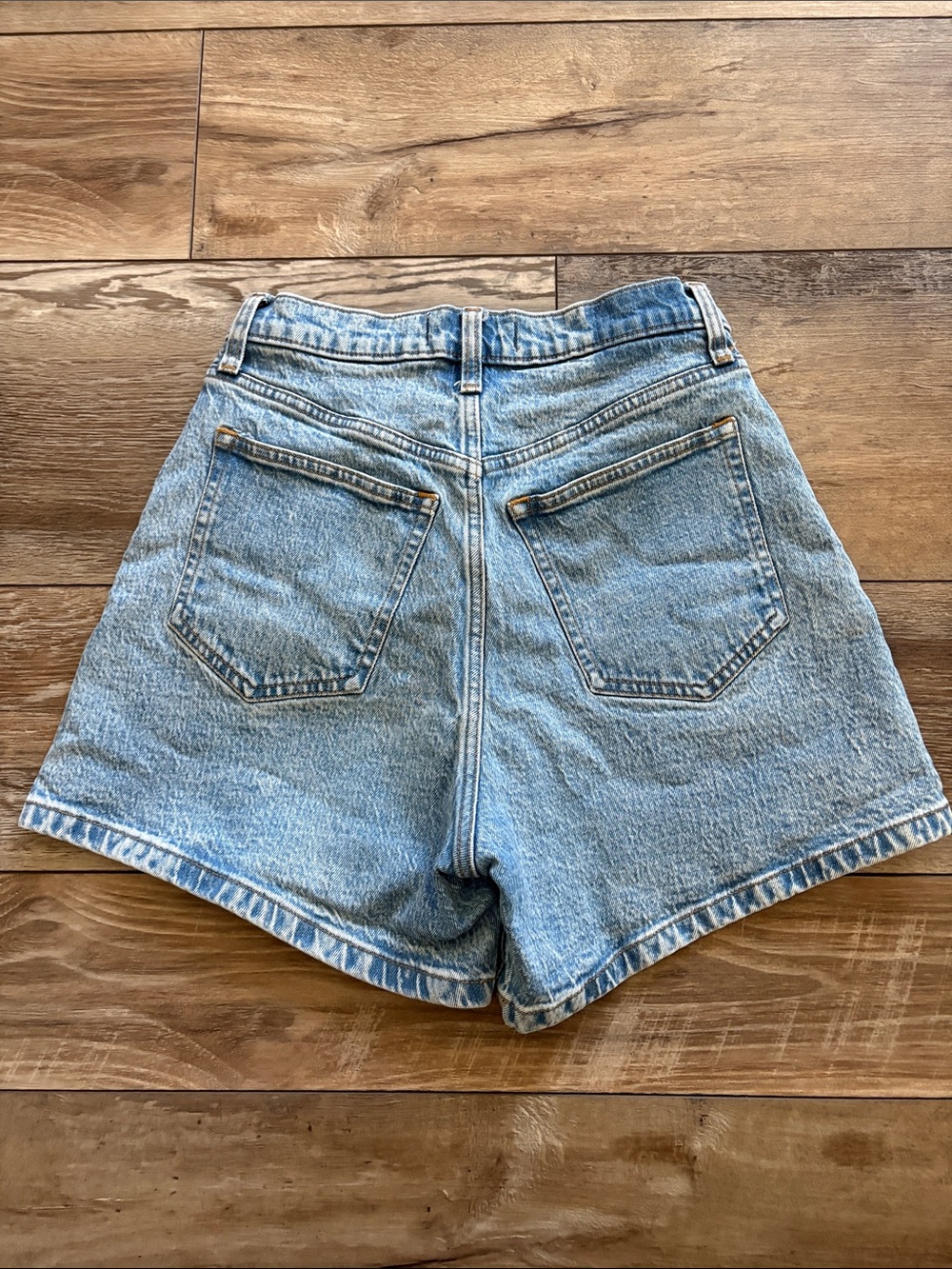 Abercrombie & Fitch Light Blue High-Waist Denim Shorts - Picture 3 of 3